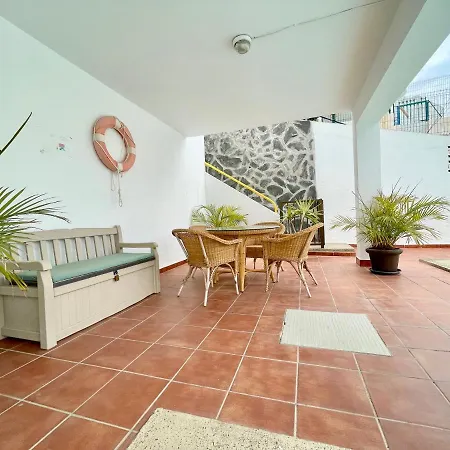 Apartment With Beautiful View, Pool, Aircon - Puerto Rico
